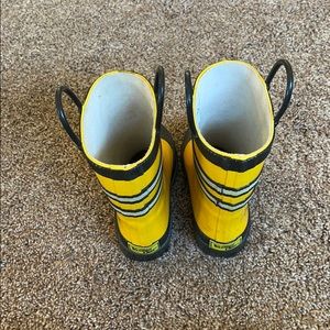Rain boots 7/8
